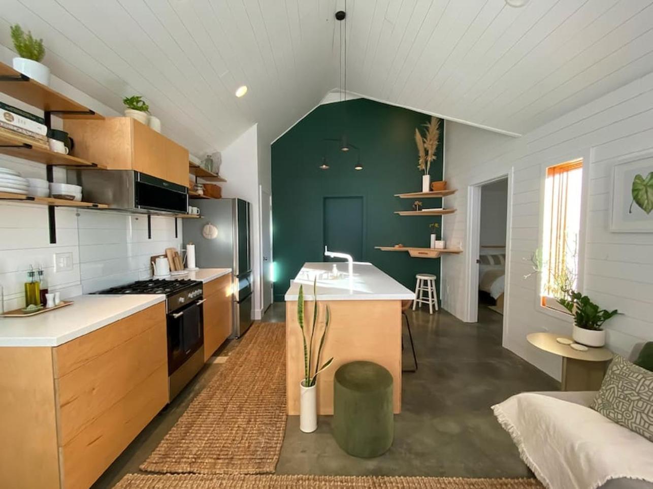 Private Oasis! Cozy & Close To Everything! *